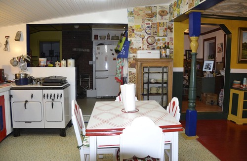 Catskill House | 1910 Whimsical 6 bedroom, 2 bath, great porch, fireplace, spacious , near skiing