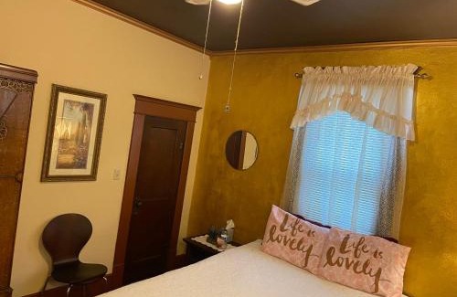 Potter Bed & Breakfast | 1912 Nostalgic TrainCrew Boarding House