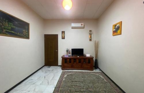 Taman Mergong Jaya Fasa 1 House | 192 homestay