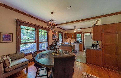 Phoenicia House | 1920s Phoenicia Bungalow w/Vintage Furnishings, Sauna, Fireplace, & Fenced Yard