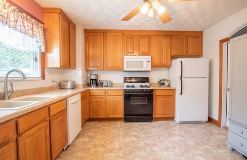 Morton House | 1925 Craftman style home close to downtown Morton