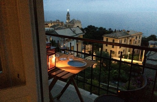 Bogliasco Villa | 1930 charming house with garden and front sea