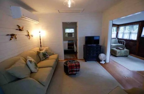 Northwoods Beach Cabin | 1940’s Charming Vintage Cabin