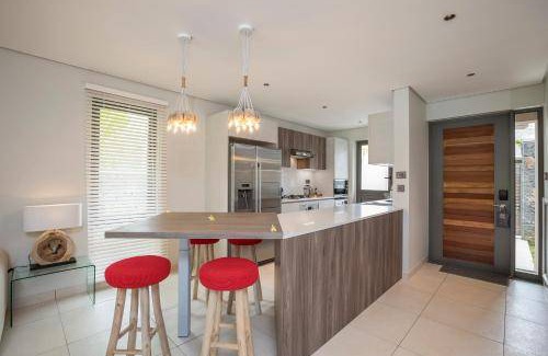 Grand River South East Villa | 195 m² Villa ∙ 3 bedrooms ∙ 6 guests