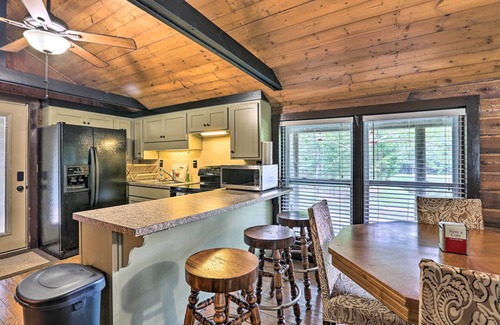 Talladega Cabin | 1950's Serenity Pond Cabin w/View: Peace & Quiet!
