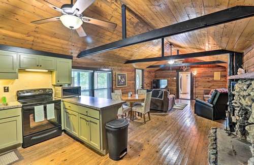 Talladega Cabin | 1950's Serenity Pond Cabin w/View: Peace & Quiet!