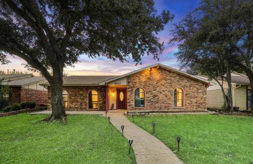 Northeast Carrollton House | 196 m² House ∙ 4 bedrooms ∙ 8 guests