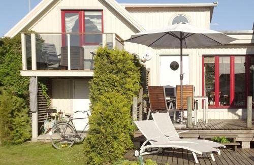 Byxelkrok House | 1A, Stuga med 50m till strand