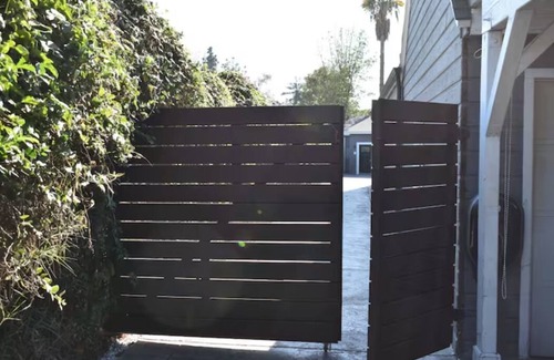Northridge Apartment | 1BD/1BTH Unit/Queen Bed/Queen Sofa Bed/Wi-Fi/PARKING/EV/UTILITIES