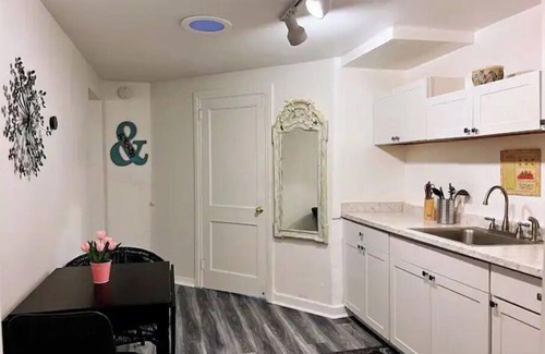 Springfield Apartment | 1bdr/1bthr near JAX downtown pet friendly 124B