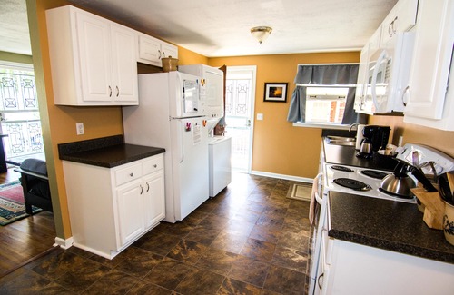 Shelby Hills Apartment | 1Bed/1Bath In East Nashville With 250 5* Reviews On Another Site (Apt B)