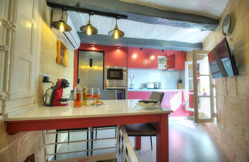 Valletta Ski Chalet | 1bedroom with amazing views in Valletta center JSPI1-1