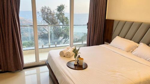 Panchgani Apartment | 1BHK Suite with Valley View, Ora Vue