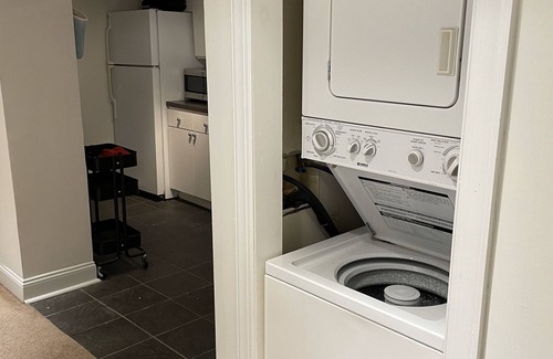 Petworth Apartment | 1BR apartment w/office, 7 walk to metro! Pet friendly. Pretty in Petworth!