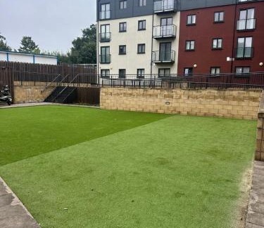 Bloxwich Apartment | 1BR Hideaway Near NEC & Resorts World - Ideal for Travelers