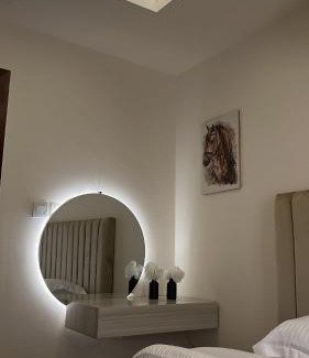 Al Ulaya Apartment | 1BR, Living Room, Olaya