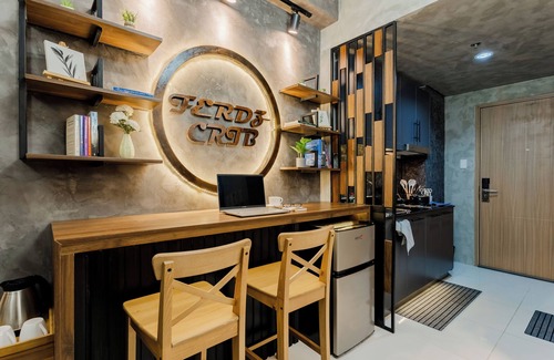 San Antonio Apartment | 1BR Makati, Lush Residences M004
