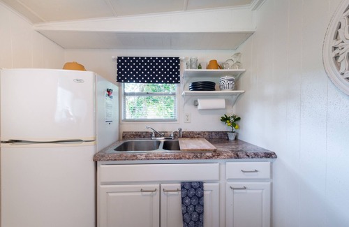 Crystal River House | 1BR NEAR WATER + HEART of CR RIVER-Manatees, Golf, Fish, Beach, Food