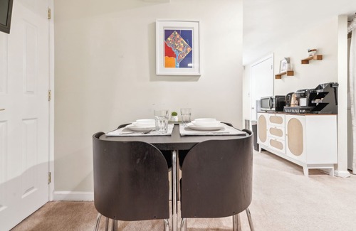 Park View Apartment | 1BR Queen Suite w/Parking & Fast Fiber Internet