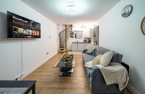 Almondbury House | 1Br Smart Tv Cosy Onsite Free Parking Almondbury