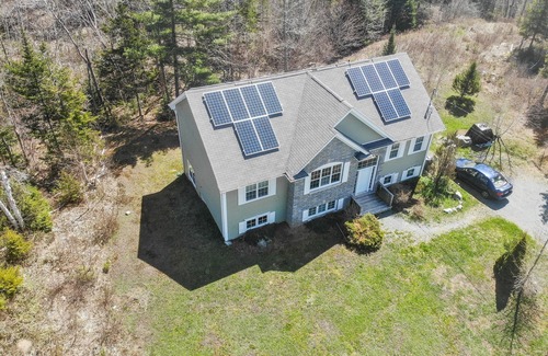 Fall River House | 1BRM 1 BA Suite With Private Entrance and Kitchenette