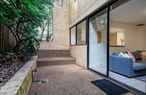 North Sydney House | 1NC Spacious Abnb-style 3Bedroom Townhouse, North Sydney Free Parking