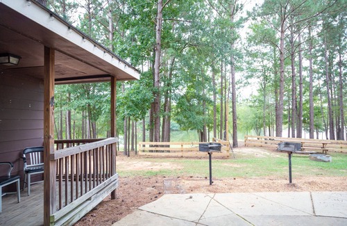 Ramer Cabin | 1rm cabin, shared bth house, at Kick Back Ranch.