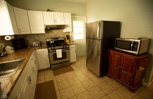West End House | 1st Class Rentals - Munson Manor III - 5 Bedroom 2 Bathroom House