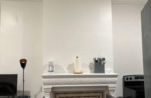 North Philadelphia Apartment | 1st fl Studio near Temple Dental/Pharmacy/Hospital/Downtown