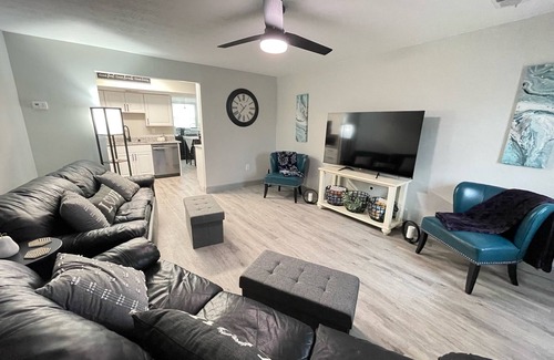 Monroe Apartment | 1st Floor Completely Remodeled, Pets Welcome! King & Queen Beds, W/D in Unit.,