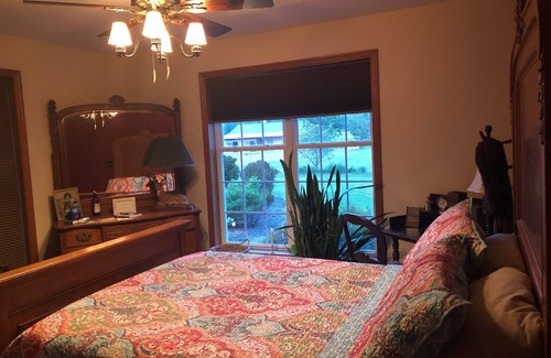 Milford Bed & Breakfast | 1st-floor guestroom with attached bath