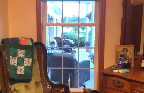 Milford Bed & Breakfast | 1st-floor guestroom with attached bath