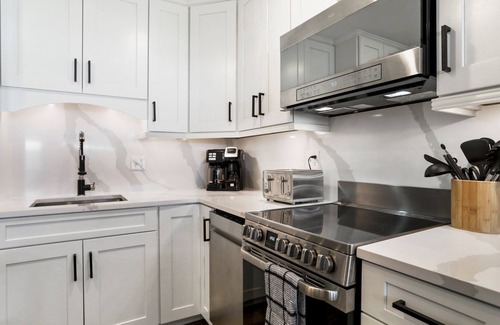 Mount Jackson Condo | 1st Floor Luxury Condo to Bike Golf Hike Swim Lake @ Bryce Resort