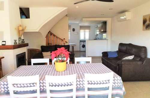 Oliva House | 1st Line beach with private access-A. A.WIFI-TV-SAT,