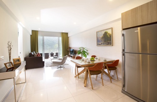 Hulu Kinta Apartment | 2 + 1 Bedroom Lakeview Superior Suite #5