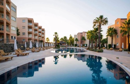 Soke House | 2+1 Flat with Communal Pool in Kusadasi-Awz143
