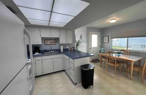 New Smyrna Beach House | 2/2.5 townhome directly on the no-drive beach in New Smyrna