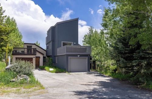 The Reserve House | 2,284 sq ft Mountain Home w/Hot Tub & Steam Room