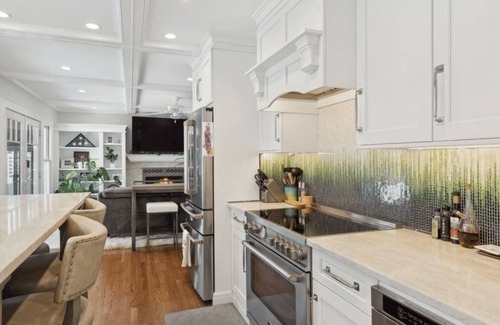 Eastport House | 2/3 bed charming Hamptons home close to beaches, restaurants, shopping & more