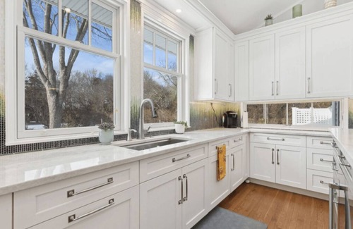 Eastport House | 2/3 bed charming Hamptons home close to beaches, restaurants, shopping & more