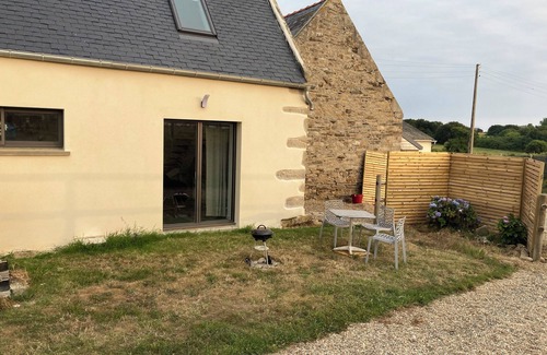 Pouldreuzic Cottage | 2/3-person gîte on a horse farm