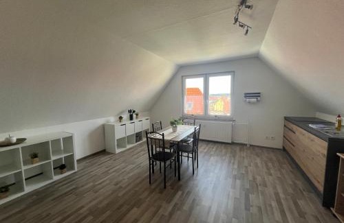 Eichsfelder Kessel Apartment | 2,5 Raum Ferienwohnung möbliert Dachgeschoss Niederorschel