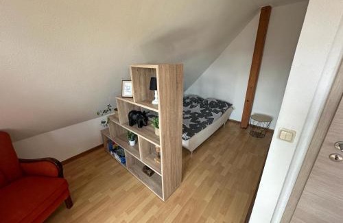 Eichsfelder Kessel Apartment | 2,5 Raum Ferienwohnung möbliert Dachgeschoss Niederorschel