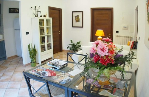 Aurelio House | 2 apartments up to 9 people for groups or families in St. Peter Area