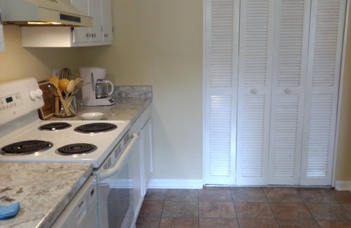 Rosewood Condo | 2 Bdrm Condo w/in 10 min from USC, Downtown Columbia, Ft Jackson, VA hospital