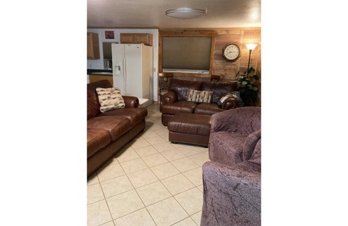 Badger House | 2 Bed/1Bath Triplex Log Cabin - Unit B