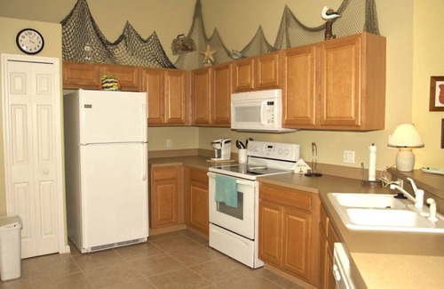 Fort Myers Condo | 2 BED 2 BATH CONDO ON GOLF COUNTRY CLUB COMMUNITY