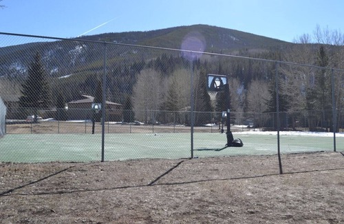 Dillon Condo | 2 Bed 2 Bath Family Ski Condo (Pet Friendly!)