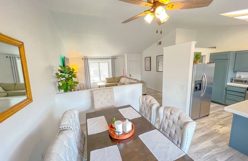 Palmdale House | 2 bed 2 bath home