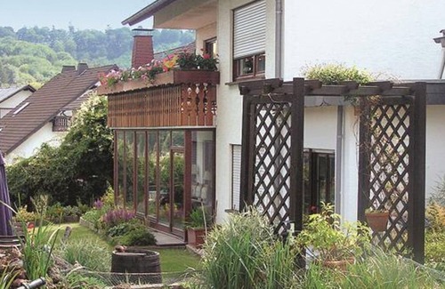 Virneburg Apartment | 2 Bed Apartment 3 - House Burgblick